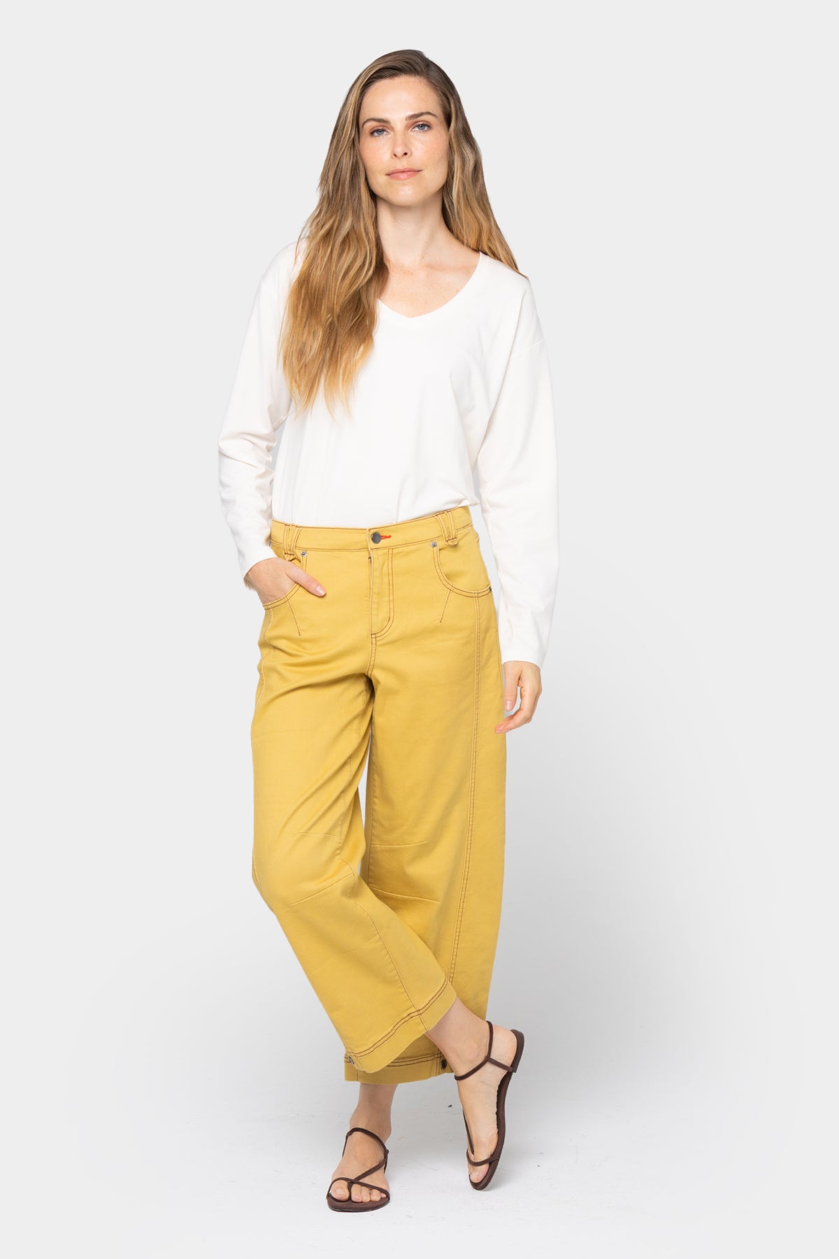 Regular Barrel Leg Jean with Seaming Details