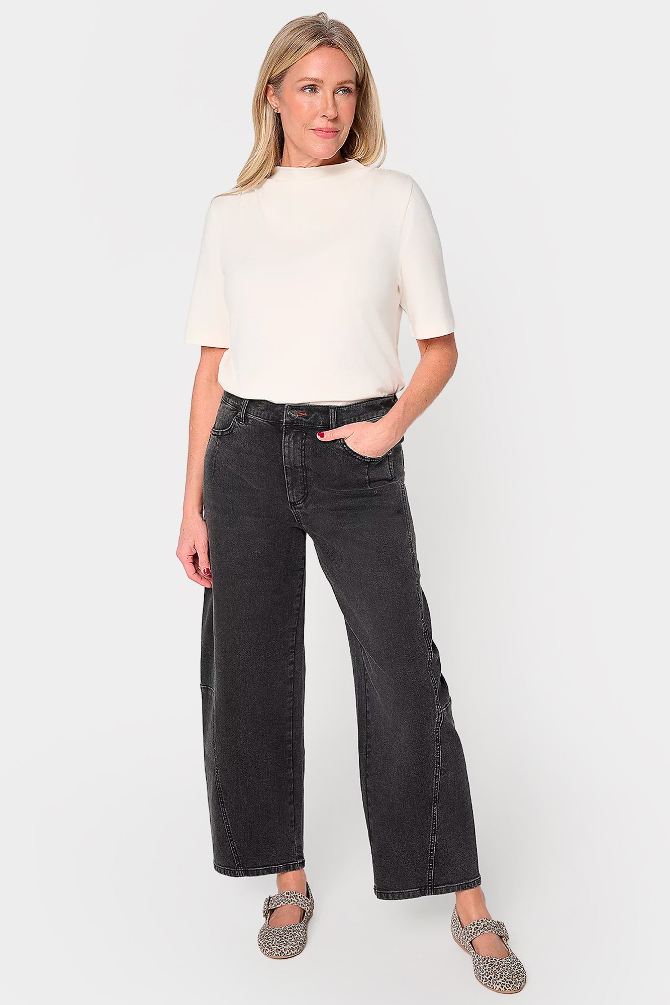 Soft Barrel Motif Ankle Jeans