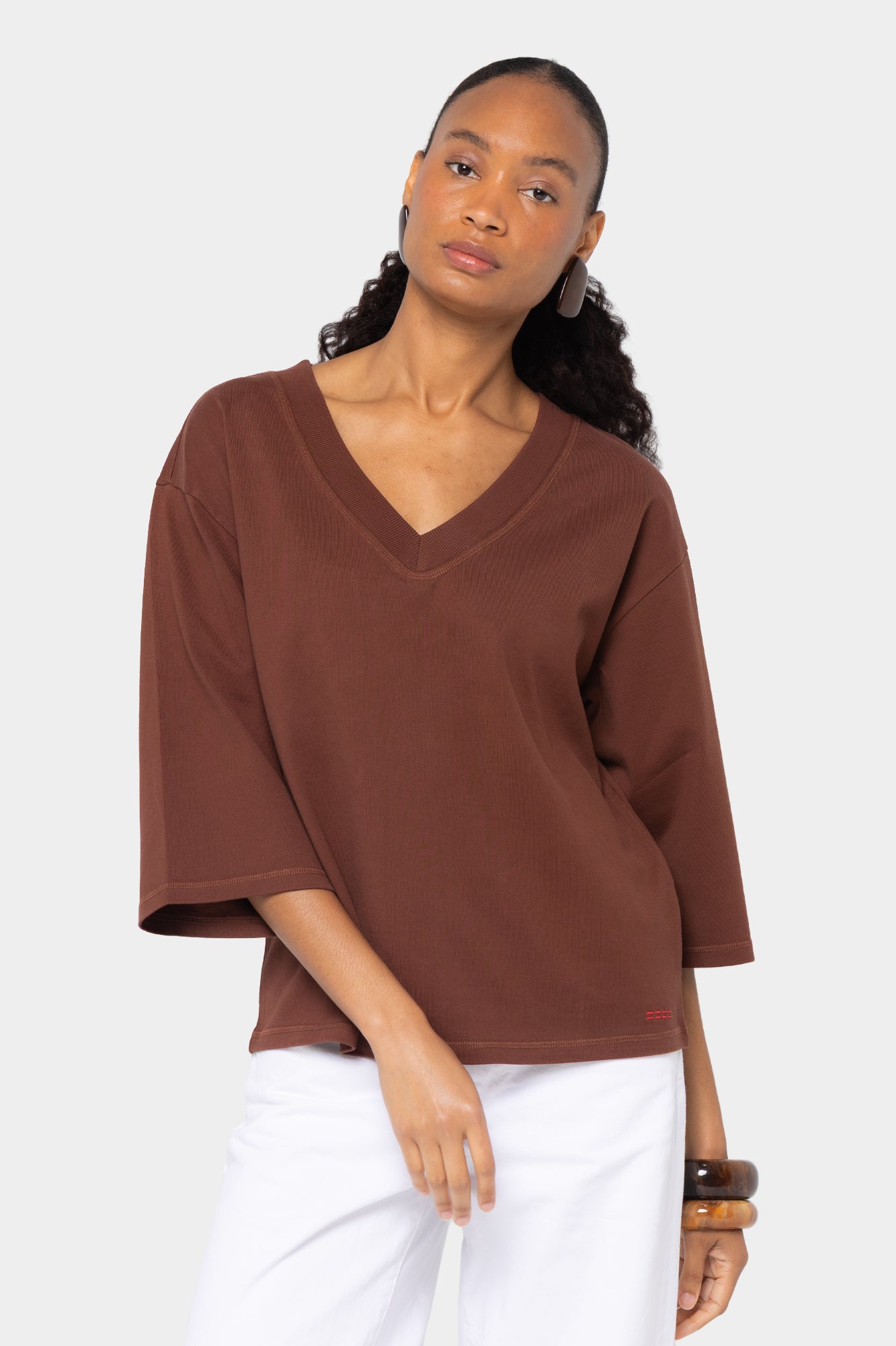Elbow Sleeve V-Neck Side Pleat Tee