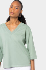 Elbow Sleeve V-Neck Side Pleat Tee
