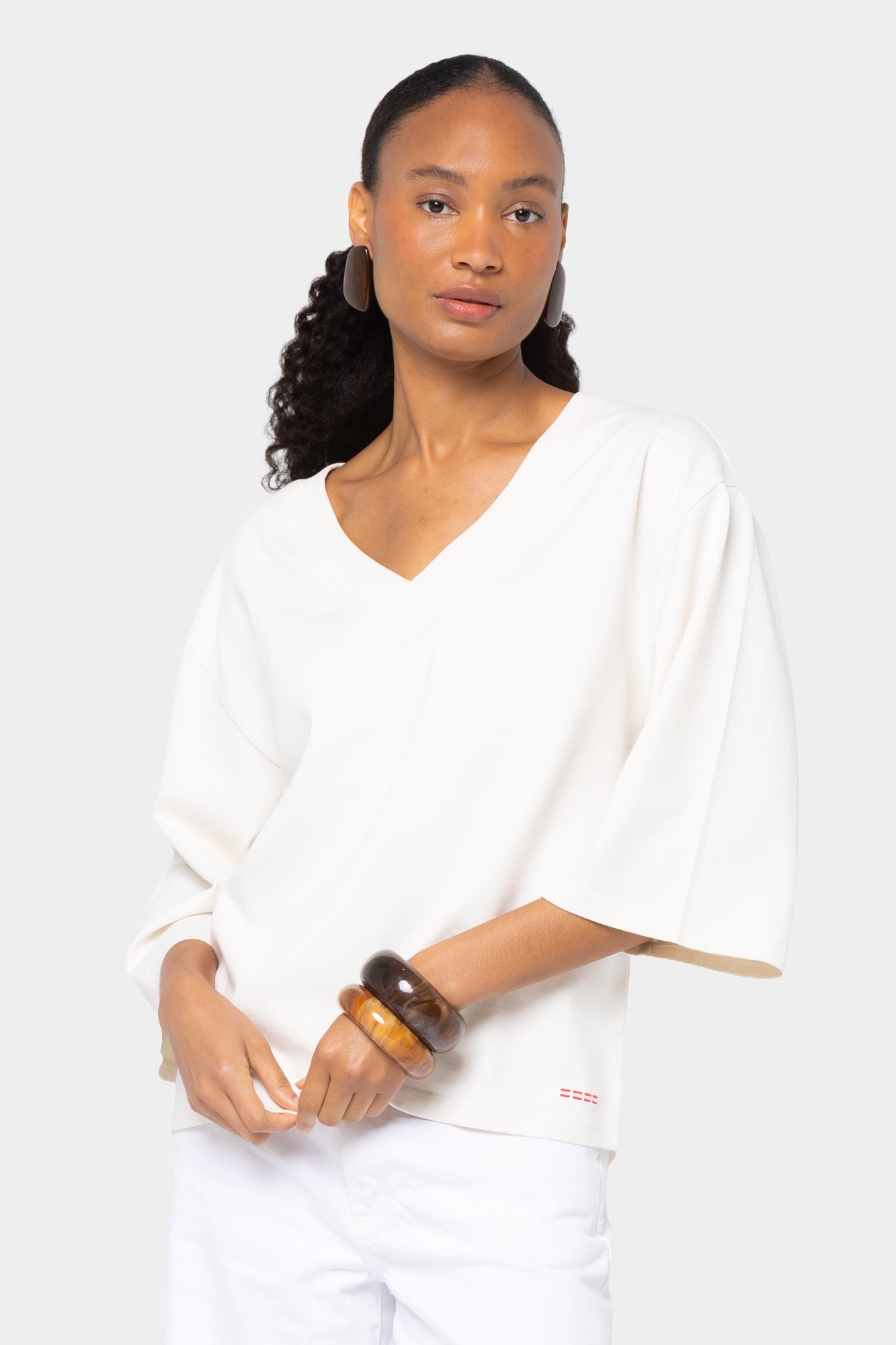 Elbow Sleeve V-Neck Side Pleat Tee