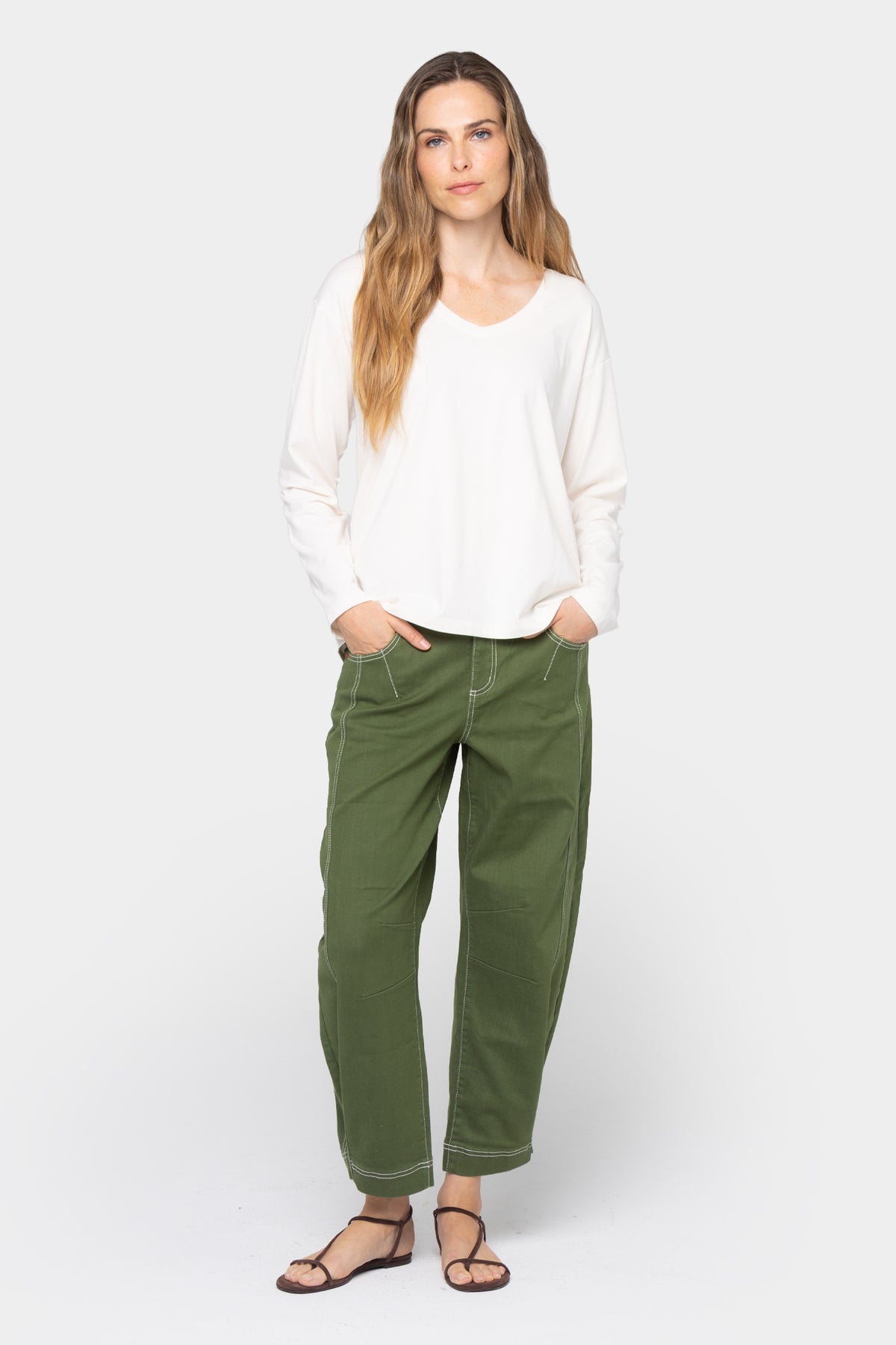 Regular Barrel Leg Jean with Seaming Details