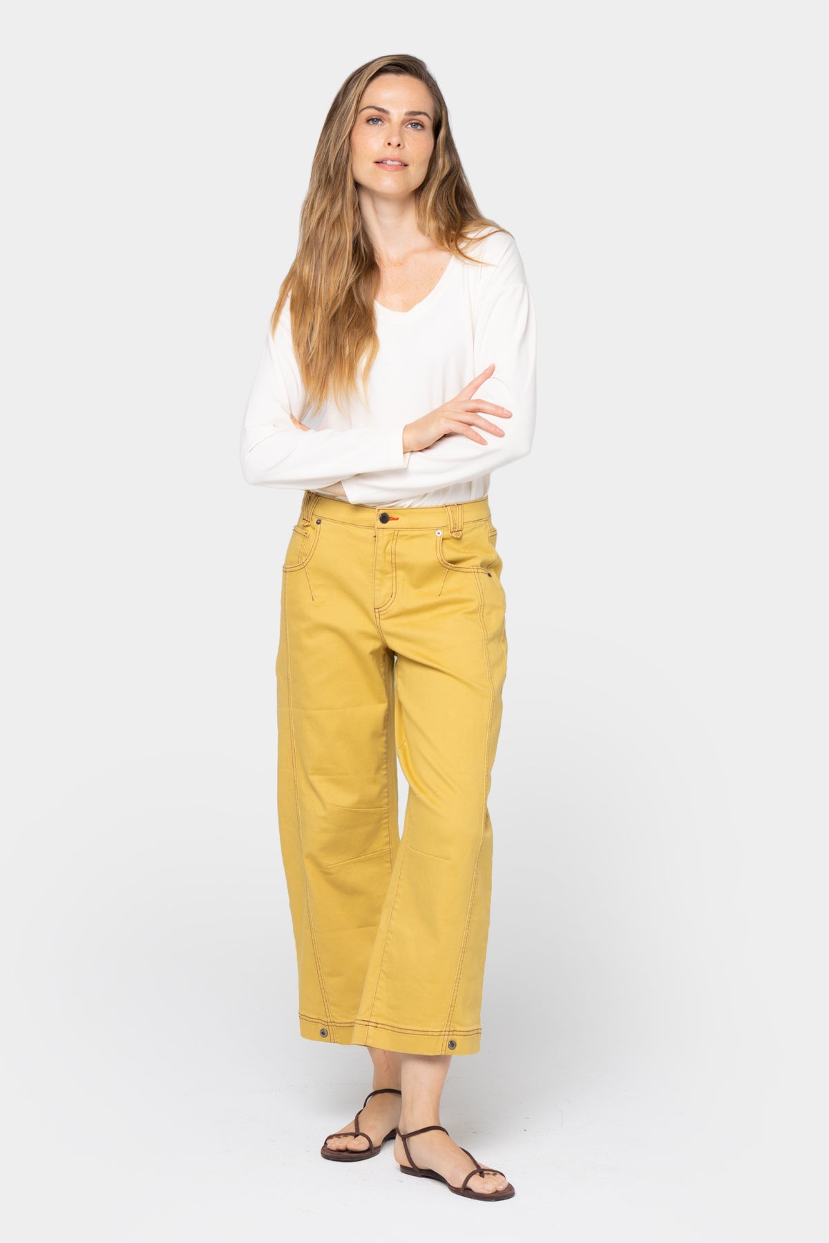 Regular Barrel Leg Jean with Seaming Details