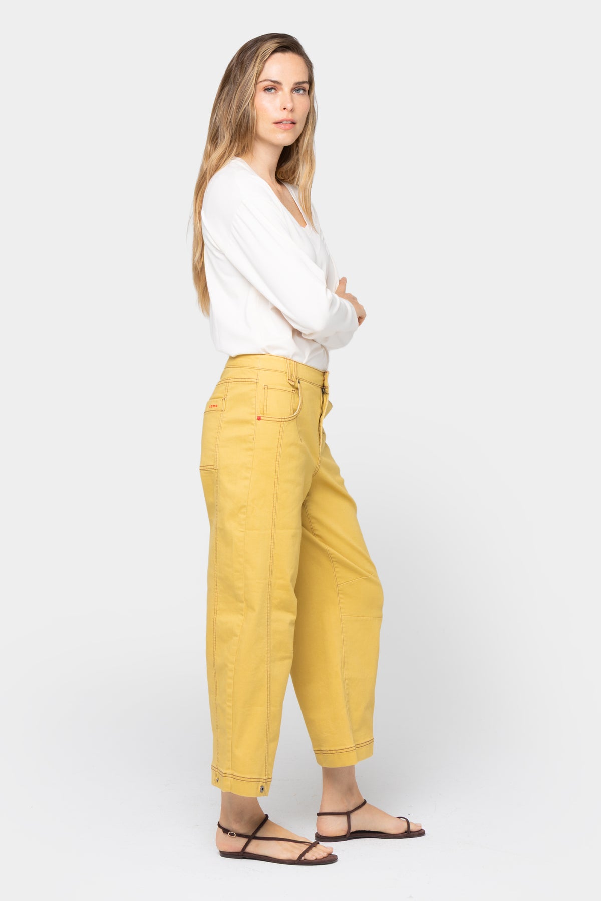 Regular Barrel Leg Jean with Seaming Details