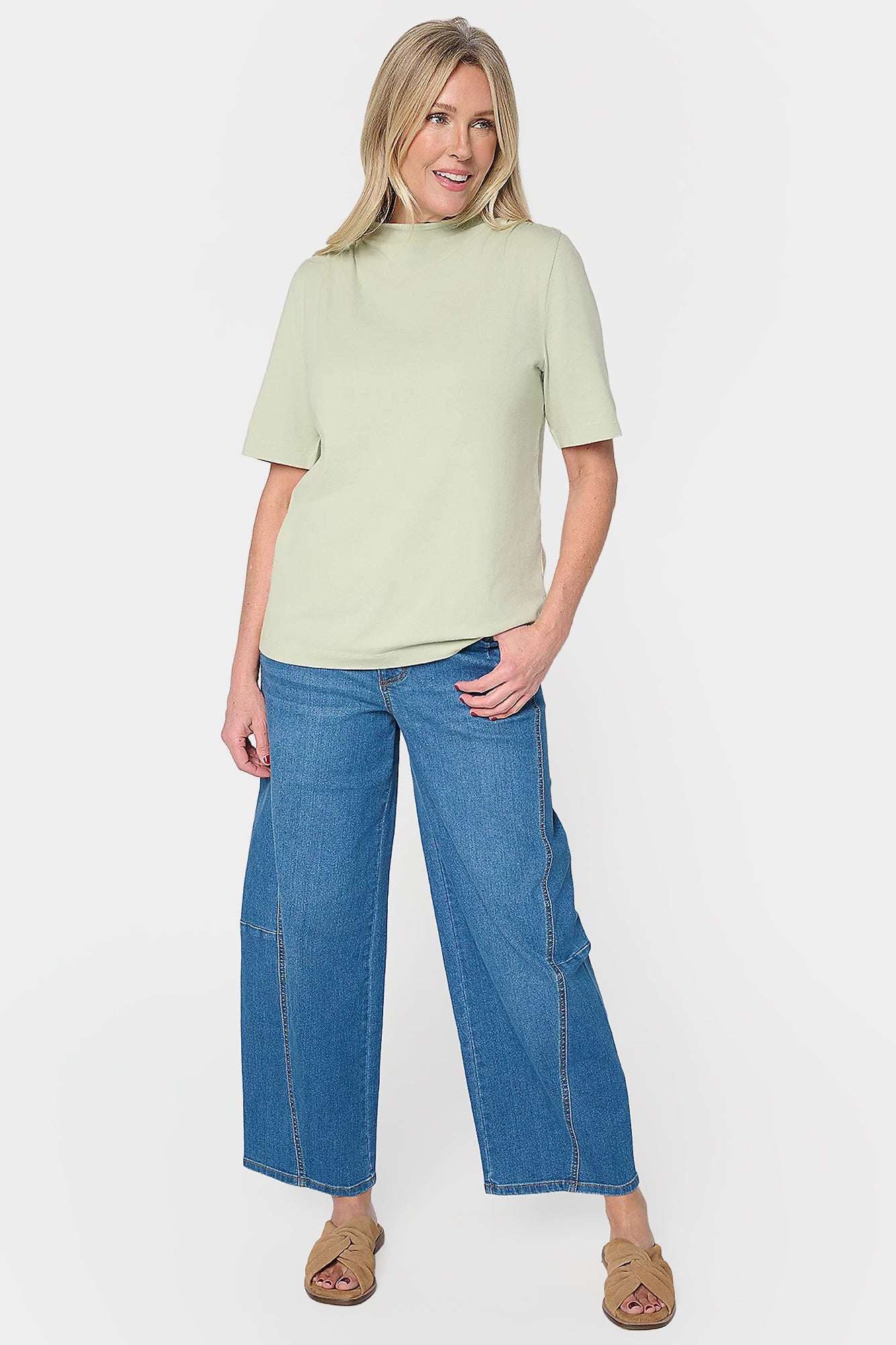 Soft Barrel Motif Ankle Jeans