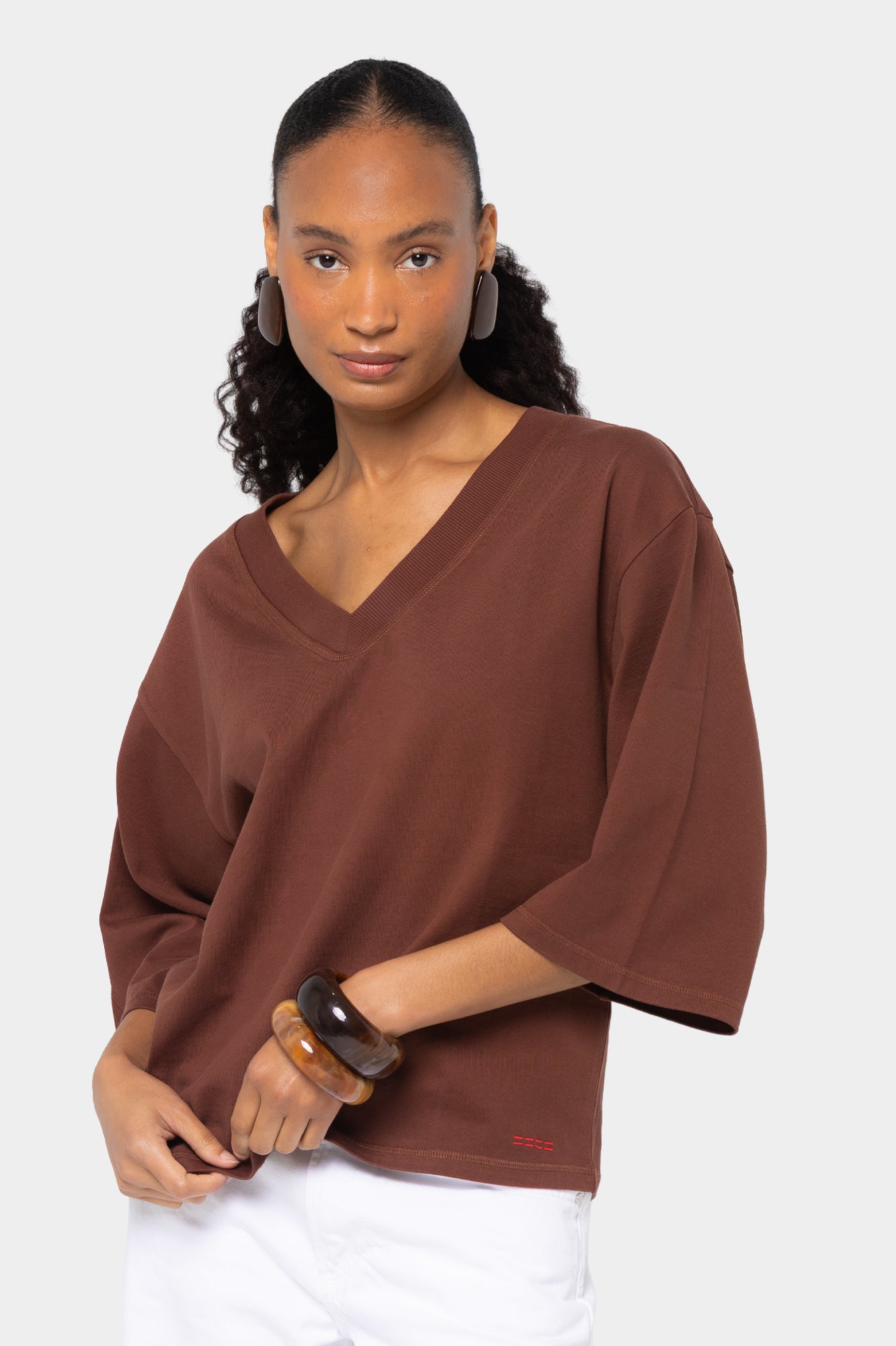 Elbow Sleeve V-Neck Side Pleat Tee